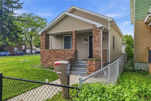 2410 Grand Avenue, Niagara Falls, NY, 14301 | Card Image