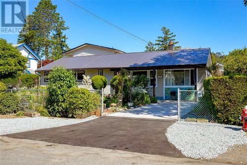862 Canterbury Rd, Victoria, BC, V8X3E6 | Card Image