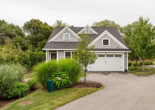 a-996 Maplewood Avenue, Portsmouth, NH, 03801 | Card Image
