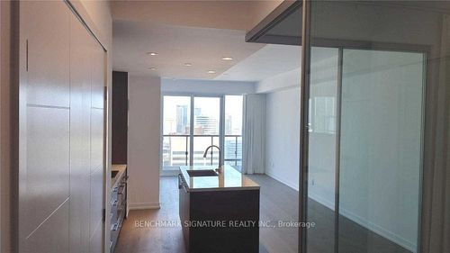 2805-488 University Ave, Toronto, ON, M5G0C1 | Card Image