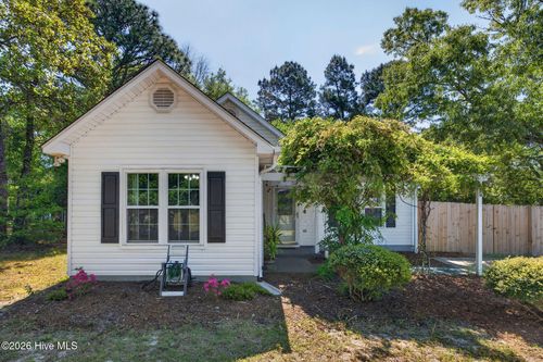315 Tangle Oaks Ct Se, Belville, NC, 28451-8599 | Card Image