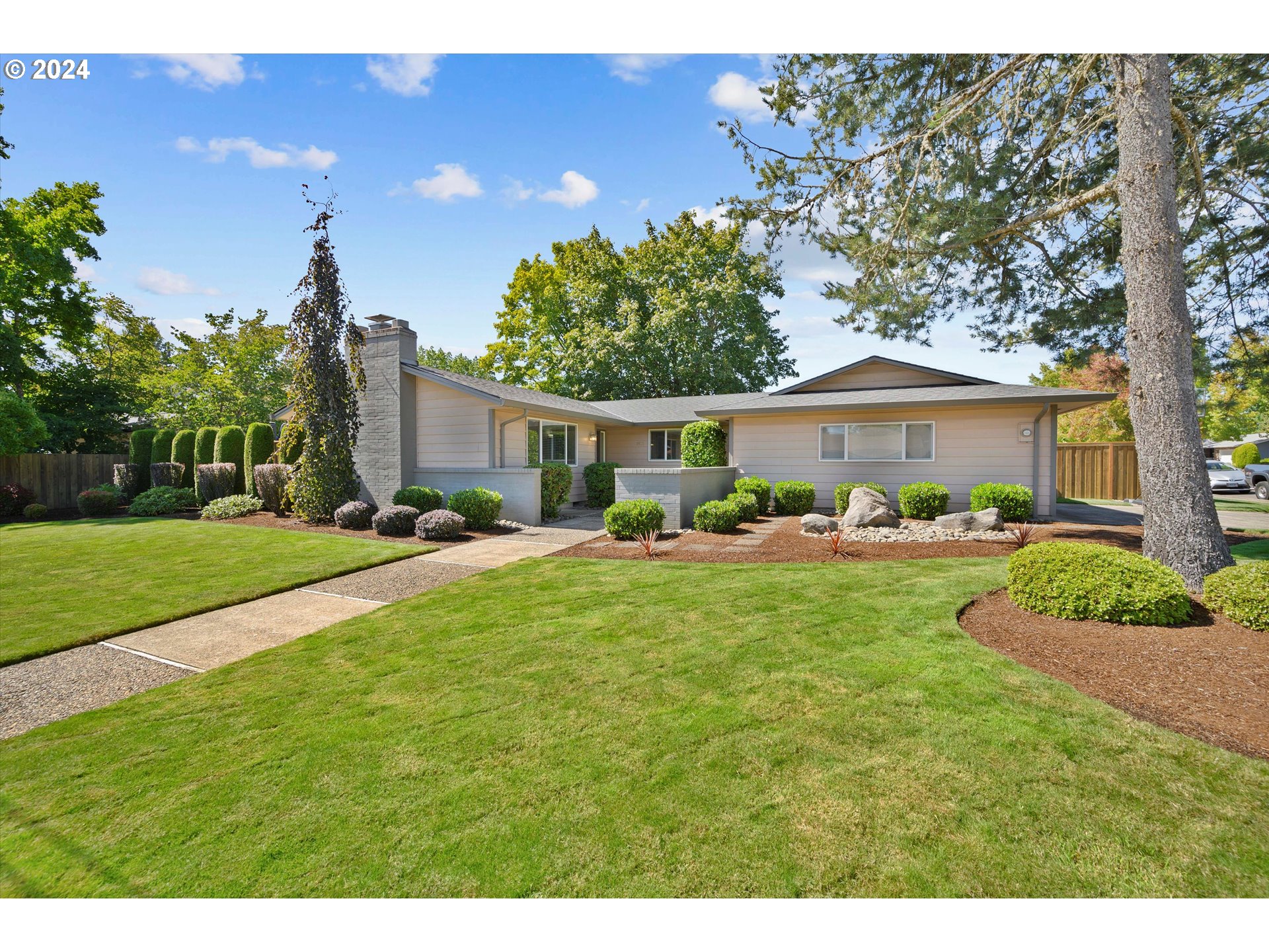 Michelbook Ln, Mcminnville, OR 97128