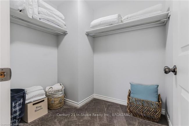 160 Hawthorn Cres, Condo with 3 bedrooms, 4 bathrooms and 2 parking in Kemble ON | Image 24