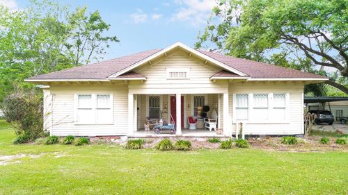720 S 6th St, Silsbee, TX, 77656-5526 | Card Image