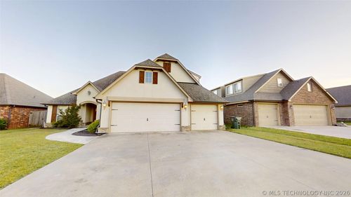 7408 83rd St, Owasso, OK, 74055-9005 | Card Image