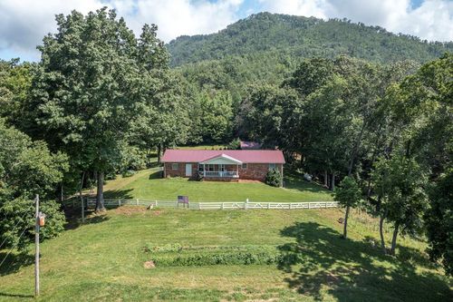 16 Lois Ln, Hayesville, NC, 28904-9509 | Card Image