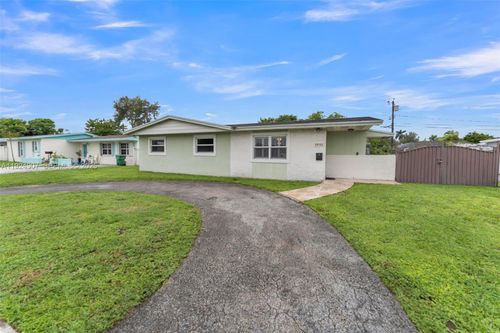 20112 Nw 12th Ct, Miami Gardens, FL, 33169-2716 | Card Image