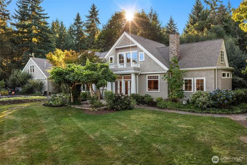 22626 111th Ave Sw, Vashon, WA, 98070-6918 | Card Image