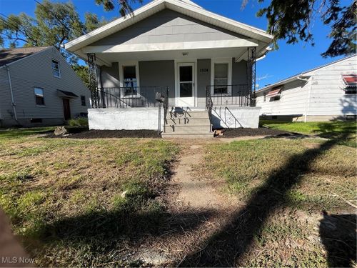 1504 W 19th St, Lorain, OH, 44052-3928 | Card Image