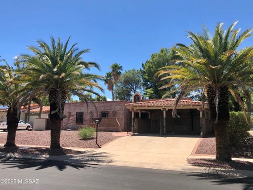 215 E Los Rincones, Green Valley, AZ, 85614-2919 | Card Image