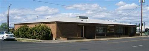 132 W 4th St, Medford, OR, 97501-2607 | Card Image