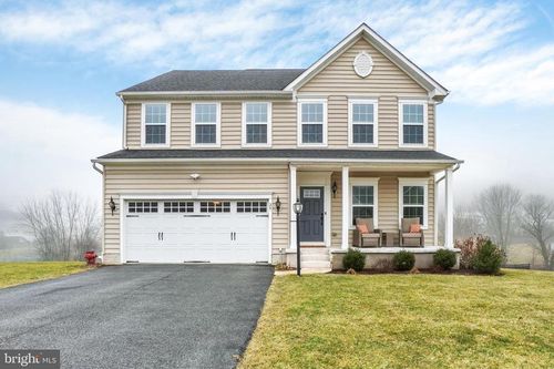 29 Bee Tree Cir, New Freedom, PA, 17349-6401 | Card Image