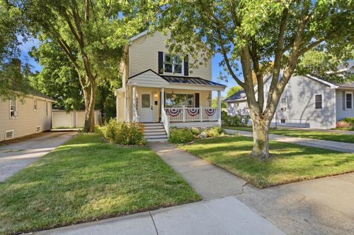 1323 Wolcott Ave, Saint Joseph, MI, 49085-1758 | Card Image