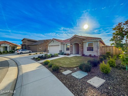 3317 Whispering Brook Ln, Shafter, CA, 93263-9479 | Card Image