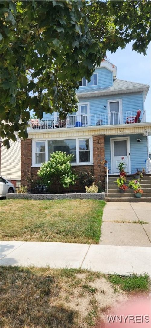 251 Commonwealth Ave, Buffalo, NY, 14216-1809 | Card Image