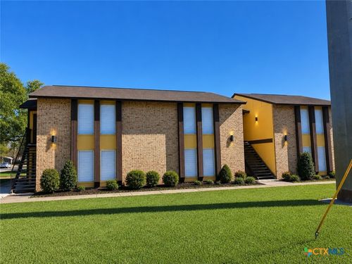 11-903 S Magnolia Ave, Luling, TX, 78648-3548 | Card Image