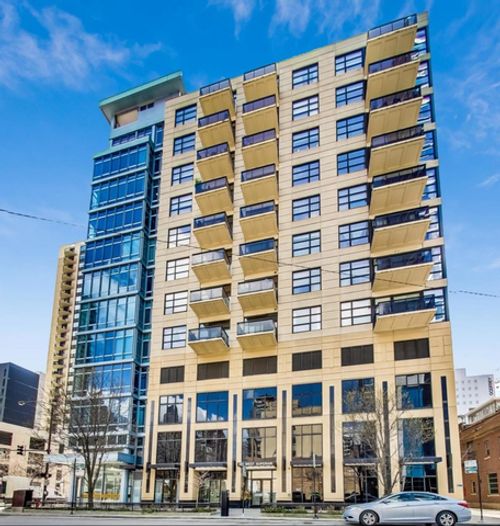 apt-601-101 W Superior St, CHICAGO, IL, 60654-7655 | Card Image