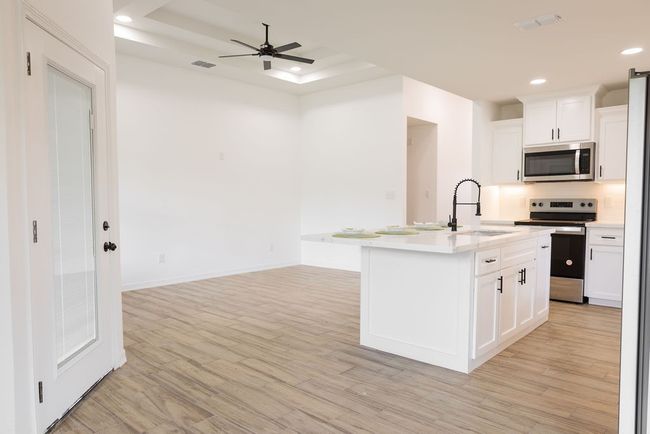 421 Anderson Dr, House other with 3 bedrooms, 2 bathrooms and 2 parking in Alice TX | Image 8