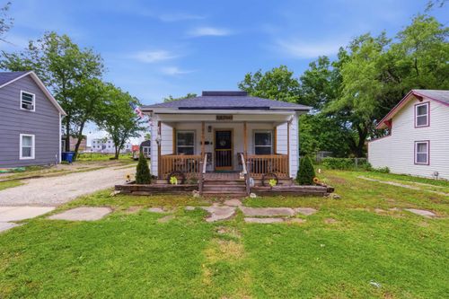 630 Santa Fe St, Augusta, KS, 67010-1234 | Card Image
