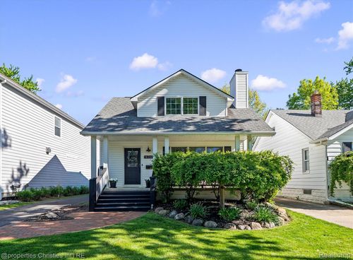 16268 Kirkshire Ave, Beverly Hills, MI, 48025-3364 | Card Image