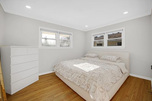 7313 Lyons St, Morton Grove, IL, 60053-1112 | Card Image