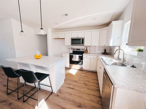 384 Edgefield St, chesnee, SC, 29323-1802 | Card Image