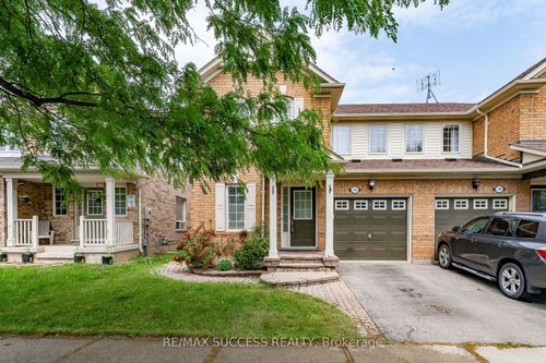 734 Edwards Ave, Milton, ON, L9T6B4 | Card Image
