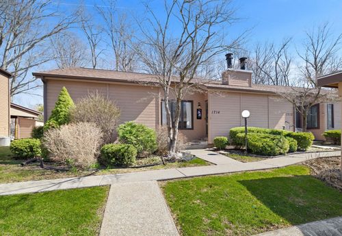 28-1714 Earthstone Dr, Valparaiso, IN, 46383-3709 | Card Image