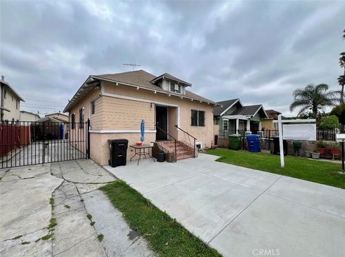 5852 S Olive Street, Los Angeles, CA, 90003 | Card Image