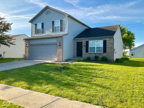 1327 Blue Ridge Ln, Brownsburg, IN, 46112-7647 | Card Image