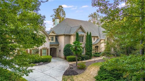 5505 Long Island Dr Nw, Sandy Springs, GA, 30327-4839 | Card Image