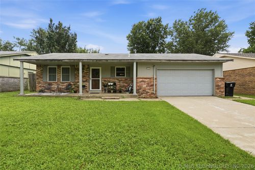 1121 Memphis St, Broken Arrow, OK, 74012-5038 | Card Image