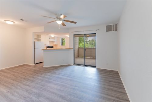 apt-614-2500 Burleson Rd, Austin, TX, 78741-5653 | Card Image