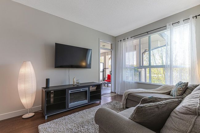 310 - 12409 Harris Rd, Condo with 2 bedrooms, 1 bathrooms and 1 parking in Pitt Meadows BC | Image 10