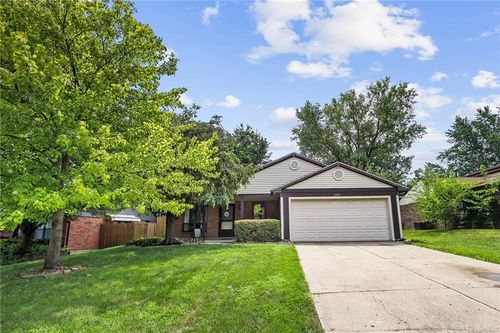 6292 Shull Rd, Huber Heights, OH, 45424-1216 | Card Image