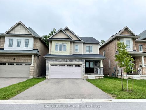7945 Hackberry Trail, Niagara Falls, ON, L2H3R3 | Card Image