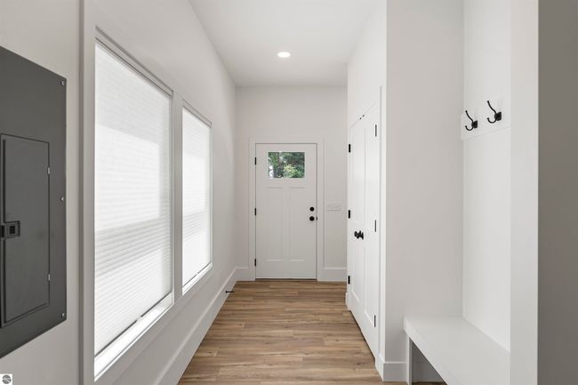 202 W Carpenter St, House other with 3 bedrooms, 2 bathrooms and null parking in Charlevoix MI | Image 5