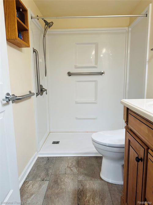 4-12421 Cambridge Blvd, South Lyon, MI, 48178-8514 | Card Image