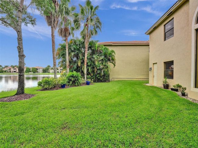 8703 Club Estates Way, House other with 5 bedrooms, 5 bathrooms and null parking in Lake Worth FL | Image 8