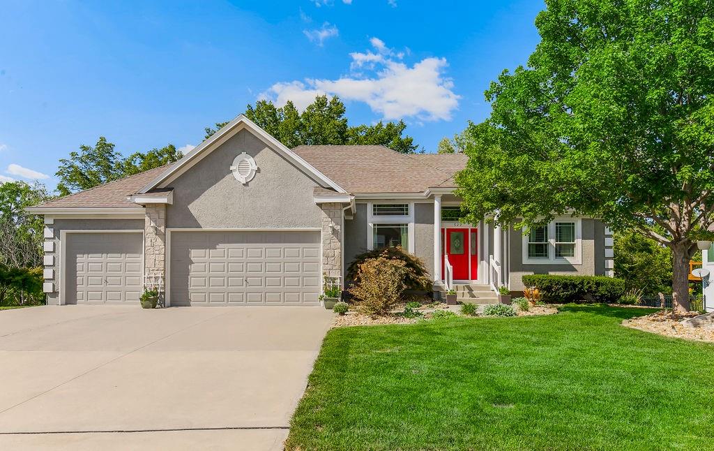 Brookwood Ln, Raymore, MO 64083