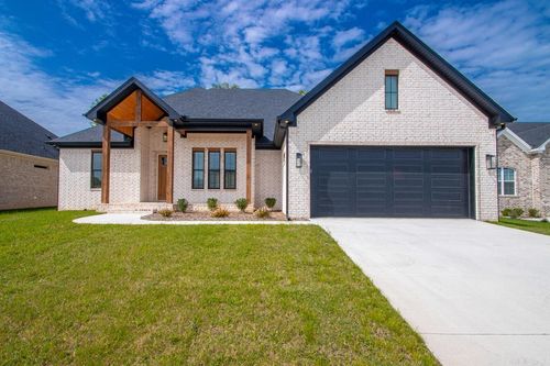 557 Valley Oak Dr, Sherwood, AR, 72120-3216 | Card Image