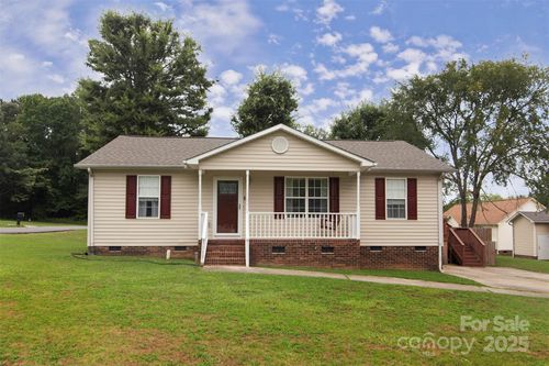 1713 Bernard Ave, Kannapolis, NC, 28083-6683 | Card Image