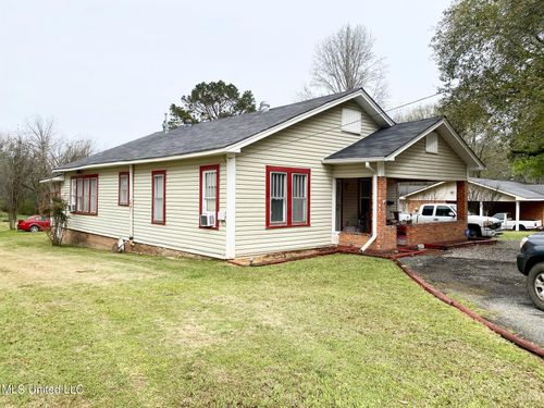 705 S Natchez St, Kosciusko, MS, 39090-4405 | Card Image