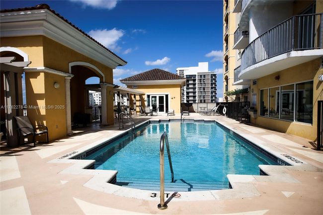 APT-506 - 1627 Sw 37 Th Ave, Condo with 2 bedrooms, 2 bathrooms and null parking in Miami FL | Image 17