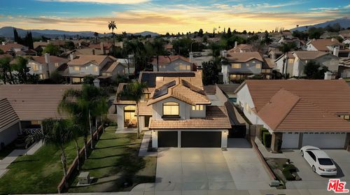 6886 Country Oaks Dr, Highland, CA, 92346 | Card Image