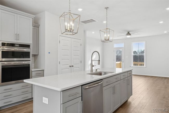 206 That Way, Townhouse with 4 bedrooms, 4 bathrooms and null parking in Midlothian VA | Image 7