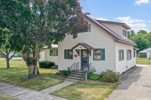 120 5th Street, Oconto, WI, 54153 | Card Image