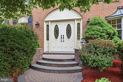 1001 Meridian Way, Yardley, PA, 19067-5835 | Card Image