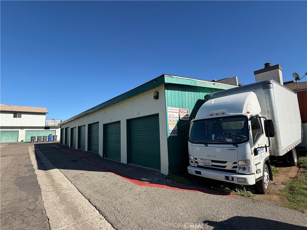Commercial Sale in Vista 3