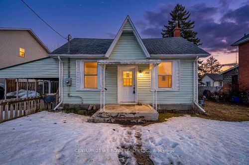 44 Sanford St, Barrie, ON, L4N3C4 | Card Image